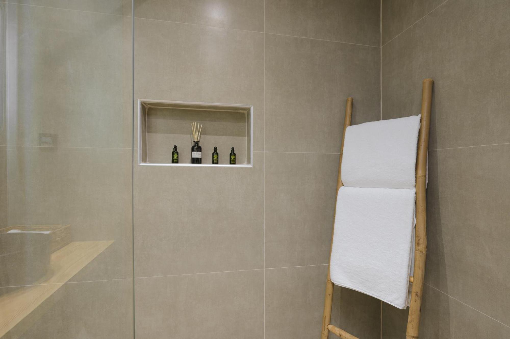 Abelia Boutique Rooms Циливи Екстериор снимка